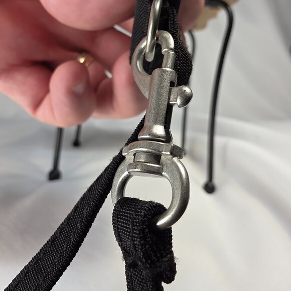 Baggallini Black Nylon RFID Wristlet - Picture 6 of 8